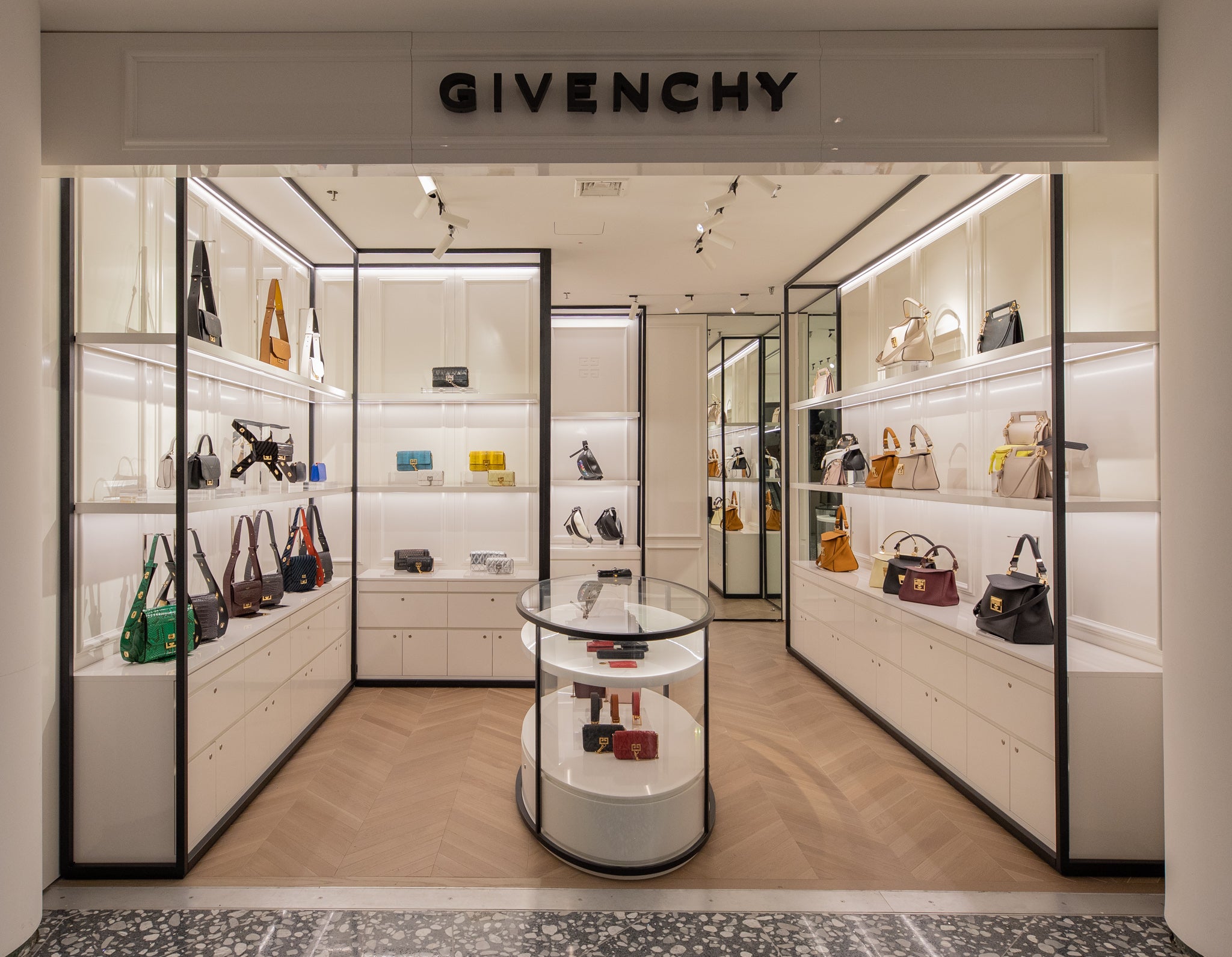 Givenchy - Store adress is: Ground Floor, Pacific Fair 2778A