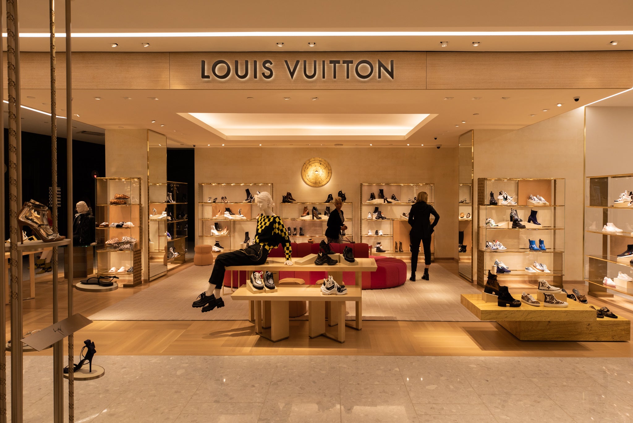 Louis Vuitton, Saks 8th Floor – PID Floors