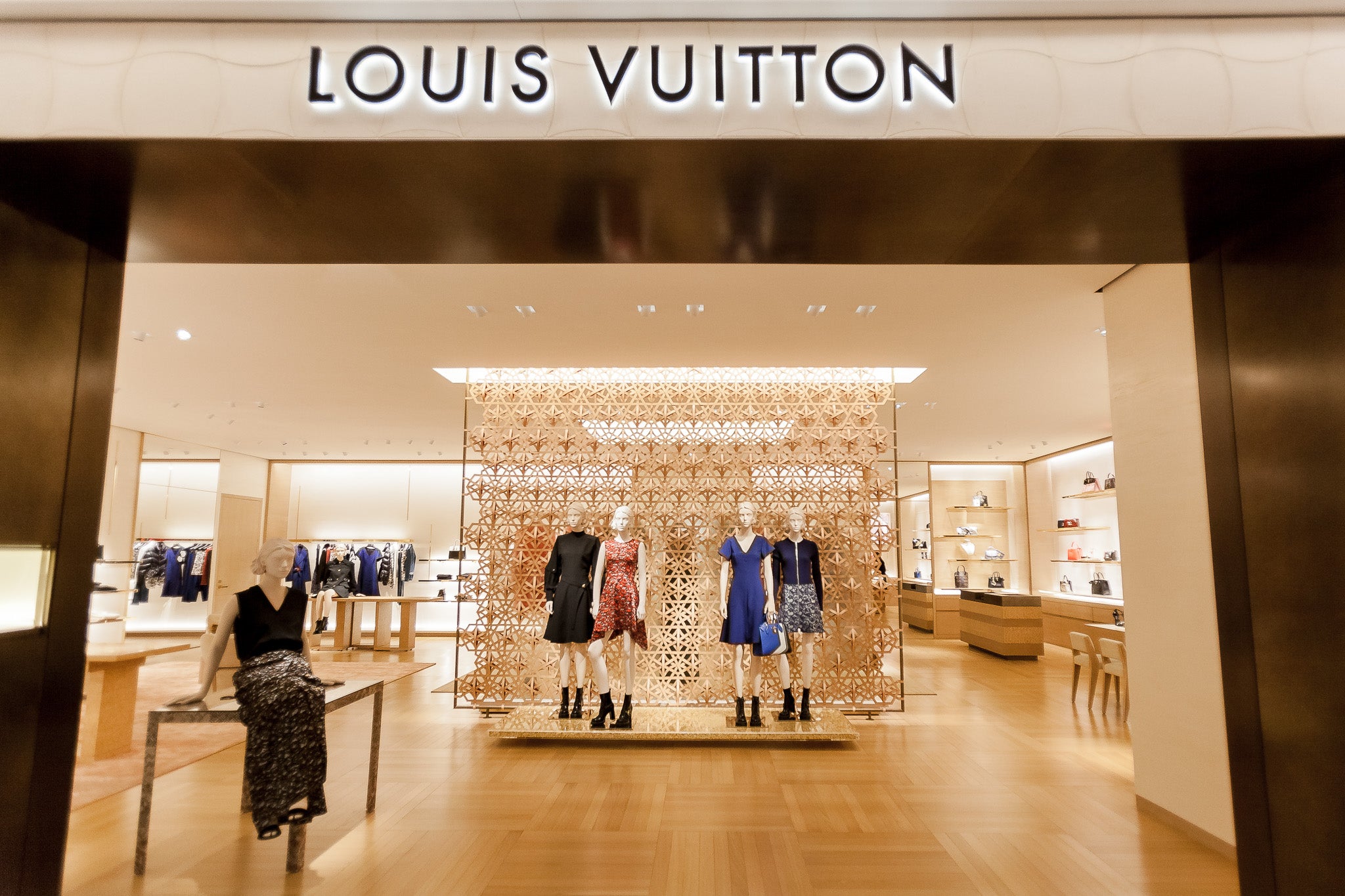Louis Vuitton, Vancouver – PID Floors